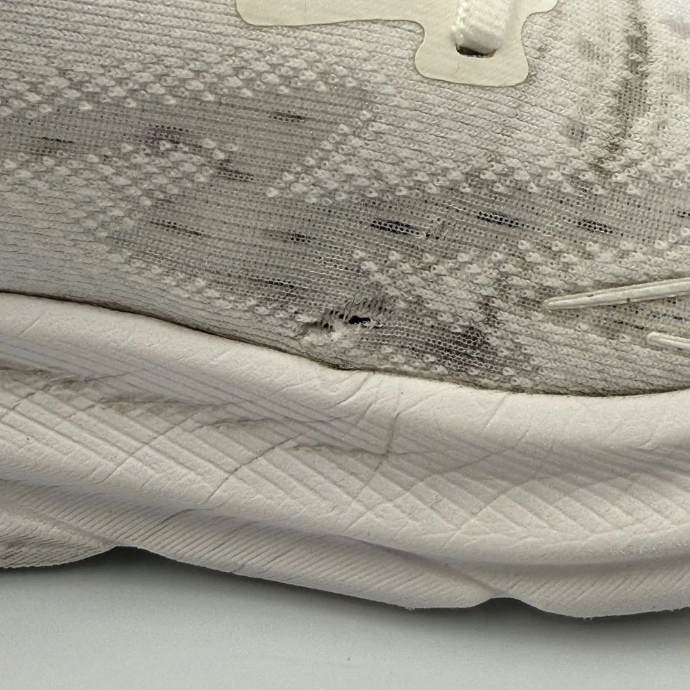 Hoka One‎ One Clifton 9 Running Shoes White Women's Size 7.5 Athletic Sneakers